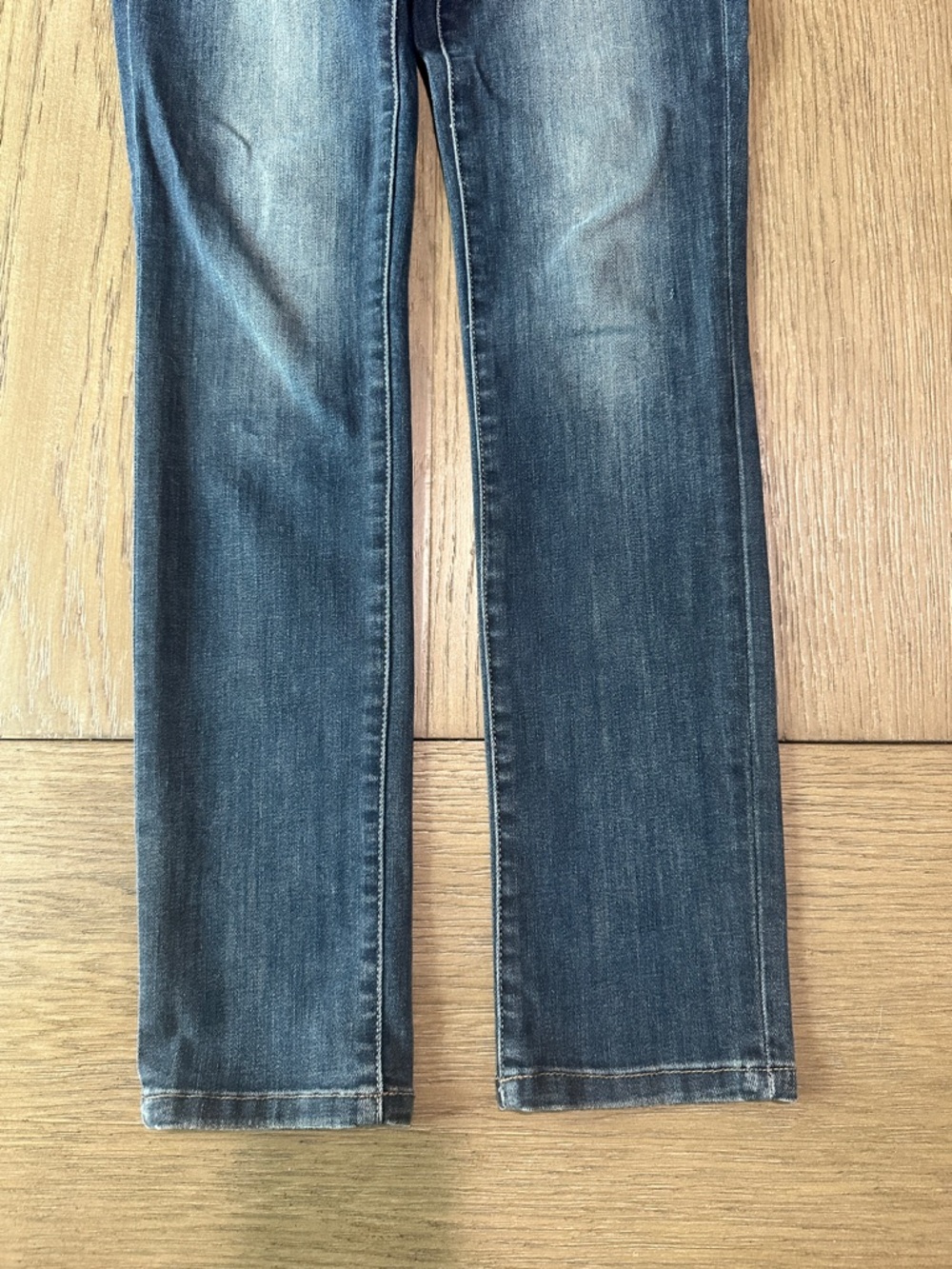 Calvin Klein Ultimate Skinny Jeans Size 26/2 Medium Wash - Picture 3 of 8
